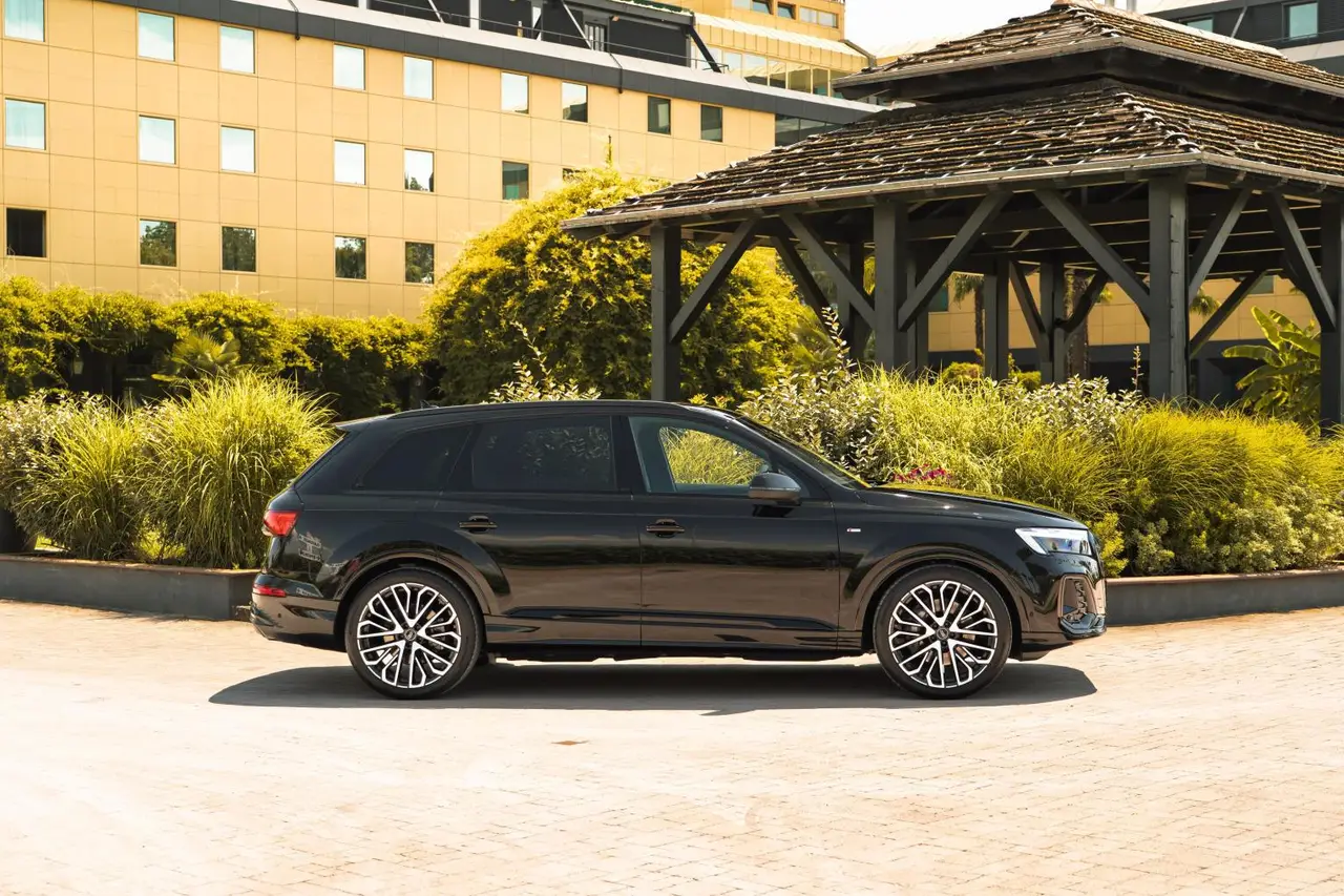 Audi Q7 50 TDI S-Line Edition 2025, front view — Sports Car Rental Germany, Germany. Seven seats ready for long autobahn family transfers