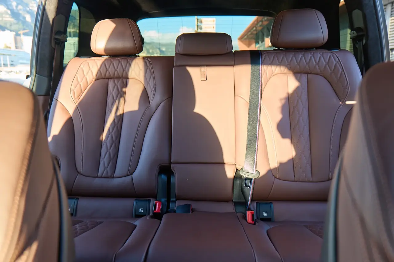 BMW X7 40d M 2024, dashboard — Sports Car Rental Germany, Germany. Seven seats, one smooth route to anywhere