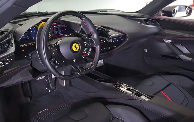 Ferrari SF90 Stradale 2025