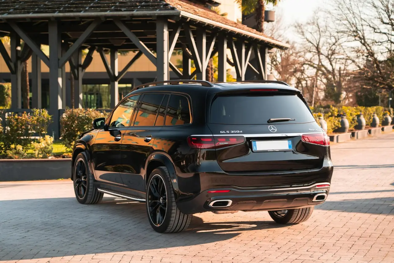Mercedes Benz GLS-klasse 350 D Exclusive 7 Posti 2025 — Sports Car Rental Germany, Germany. Seven seats, smooth miles, effortless family touring