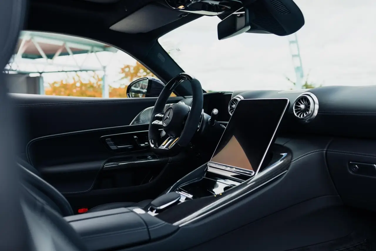 Mercedes Benz GT63 AMG Coupe 2024, вид сзади — Sports Car Rental Germany, Germany. Утренний автобан, пустая полоса, звук наготове