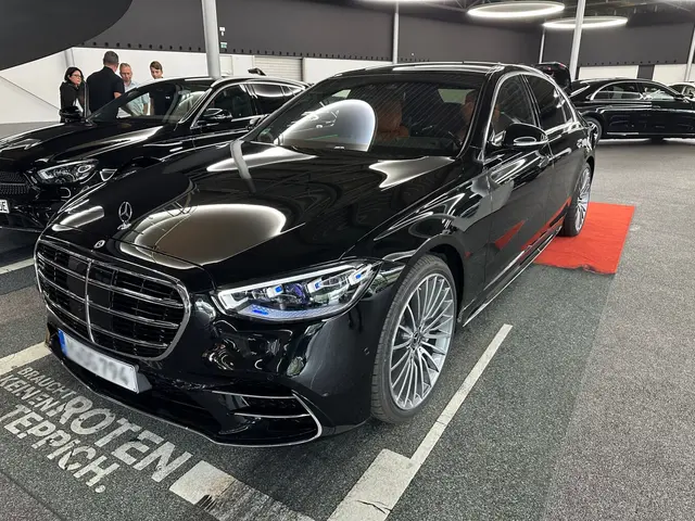 Mercedes Benz S-klasse S400 Long 4-Matic 2023