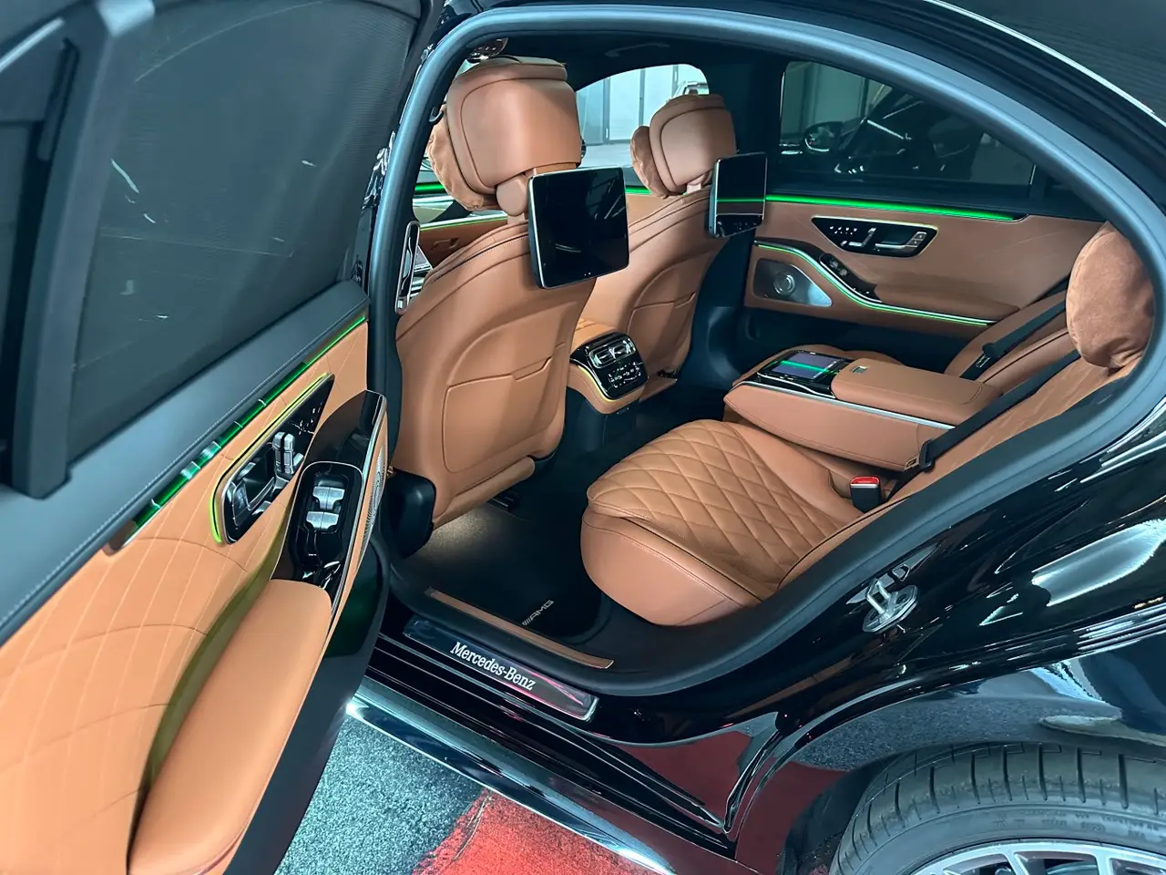 Mercedes Benz S-klasse S400 Long 4-Matic 2023, rear view — Sports Car Rental Germany, Germany. Effortless airport transfers with boardroom calm on arrival