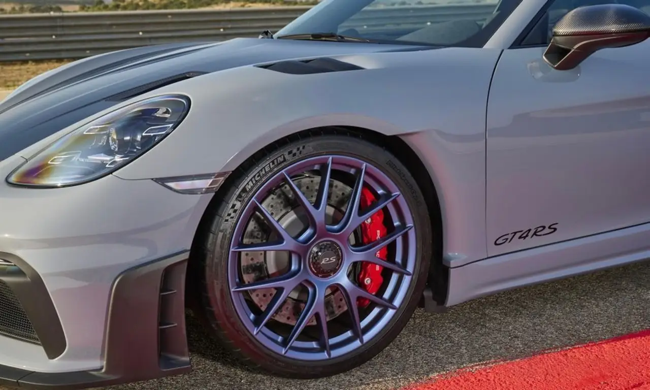 Porsche GT4 RS 2024, front view — Sports Car Rental Germany, Germany. Built for apex hunting on Germany's mountain curves
